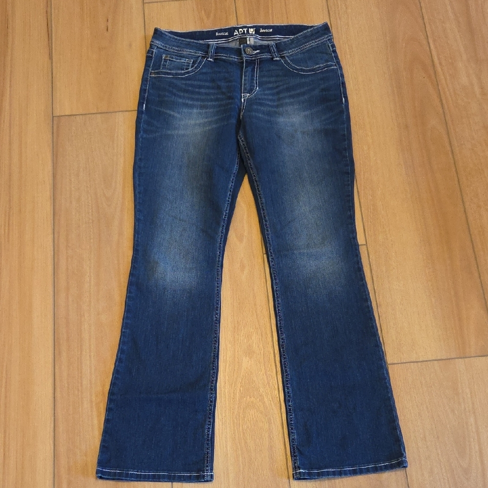 Apt. 9 Bootcut Jeans